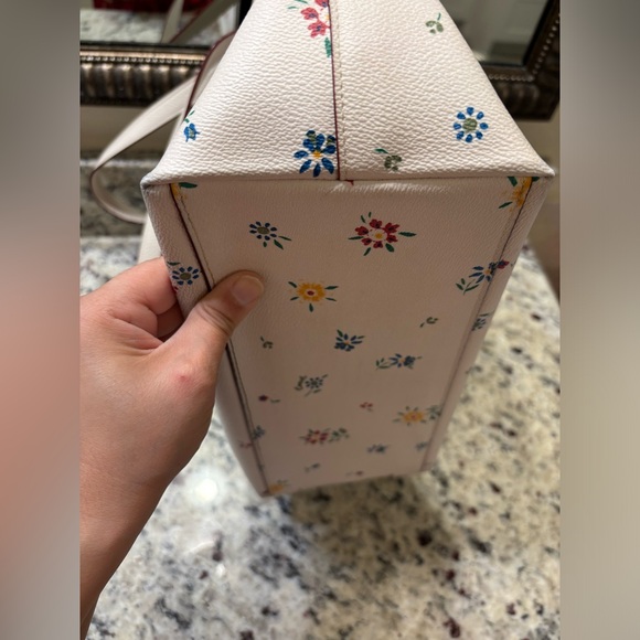 COACH Taylor Tote With Wildflower Floral Print Purse - #1037 - Authentic - Picture 8 of 14